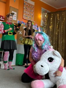 rodzice przebrani za postacie z bajek